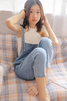 俏女性花开
